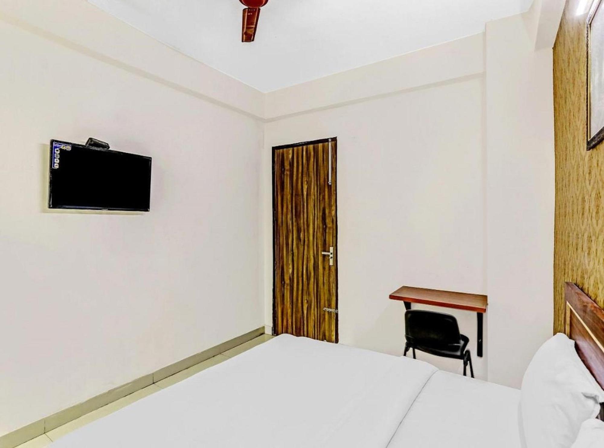 Hotel Noida Continental Zewnętrze zdjęcie