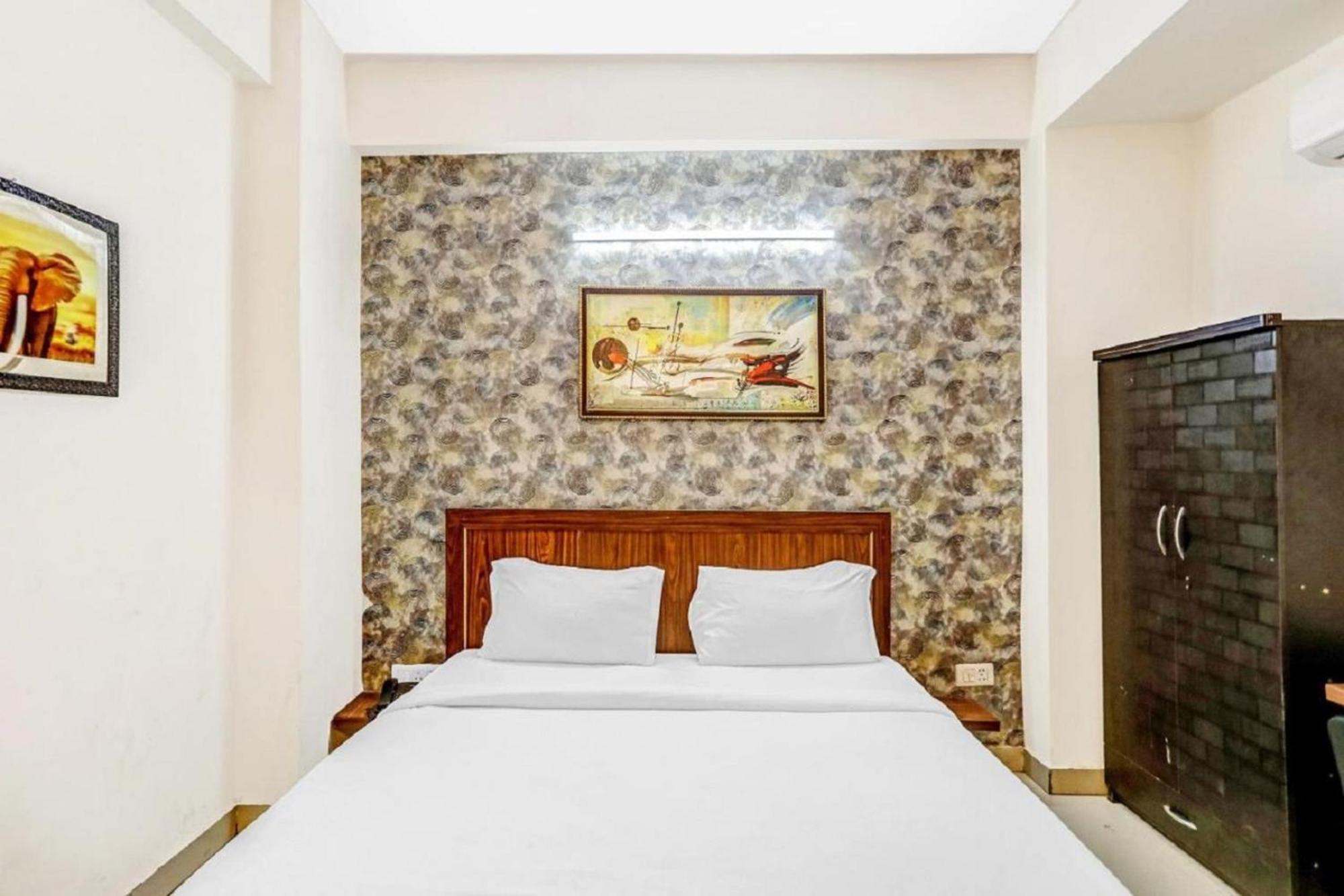Hotel Noida Continental Zewnętrze zdjęcie